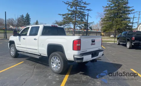 2019 GMC Sierra K2500 Denali z USA, uszkodzony, nr VIN 1GT12SEY3KF126085